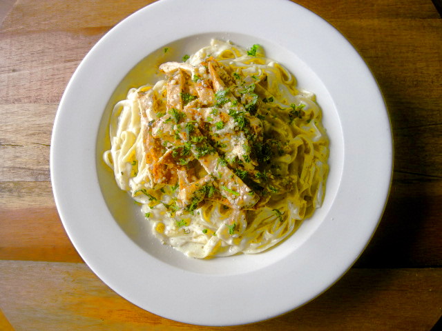 fettuccine alfredo pasta